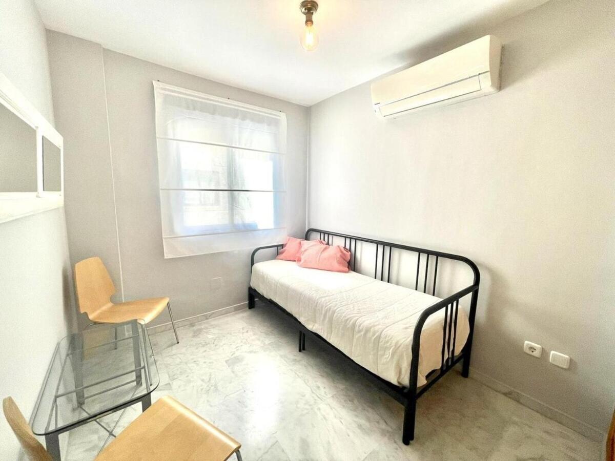 Calu Homes Duplex Cerca Playa De Huelin Málaga Dış mekan fotoğraf