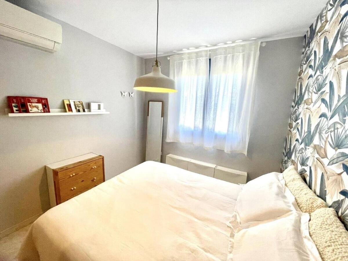 Calu Homes Duplex Cerca Playa De Huelin Málaga Dış mekan fotoğraf
