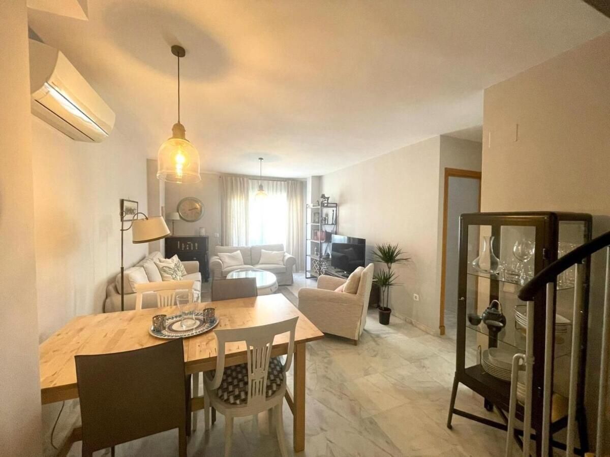 Calu Homes Duplex Cerca Playa De Huelin Málaga Dış mekan fotoğraf