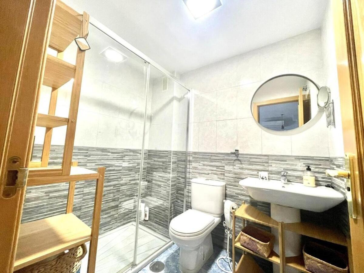 Calu Homes Duplex Cerca Playa De Huelin Málaga Dış mekan fotoğraf