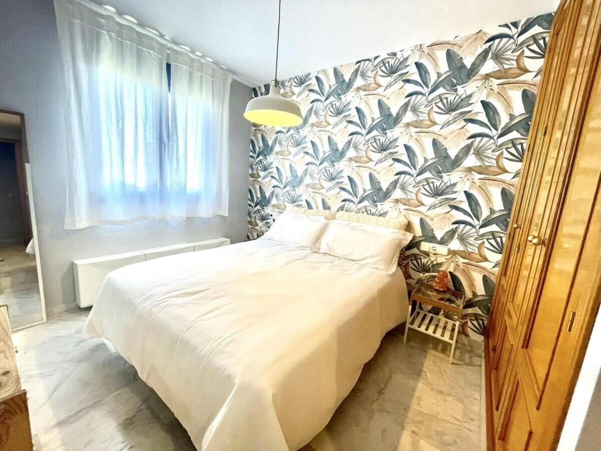 Calu Homes Duplex Cerca Playa De Huelin Málaga Dış mekan fotoğraf